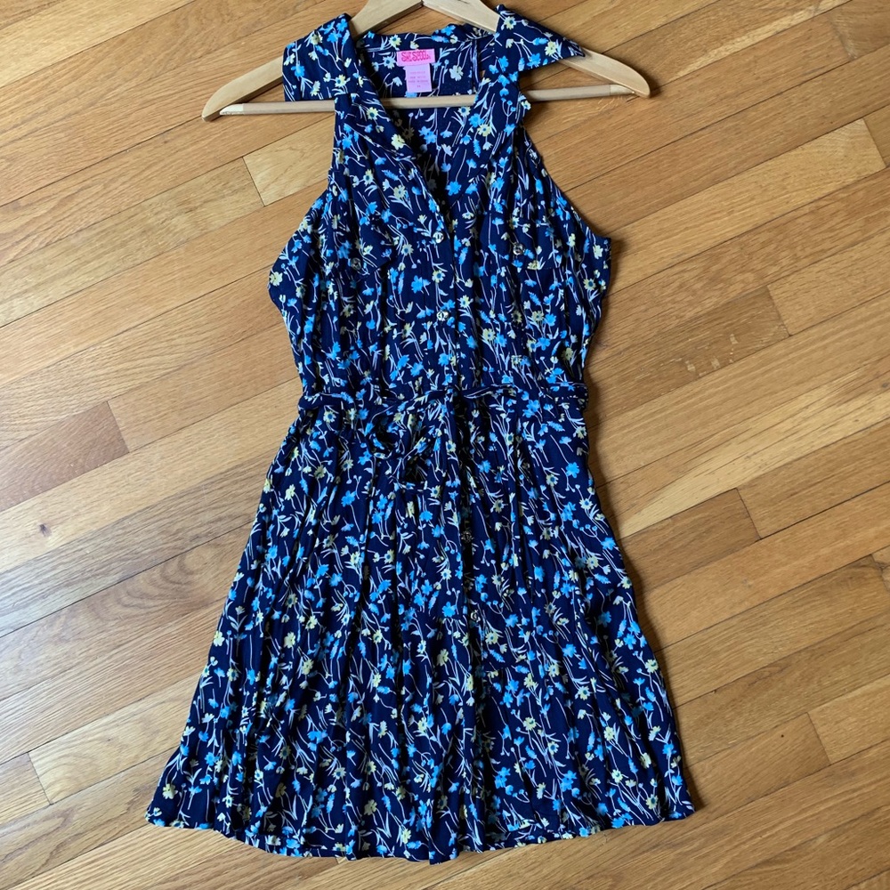 🌼Sleeveless button navy blue floral shirt dress👗